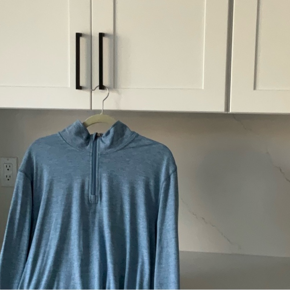 NWT MENS SONOMA PERFORMANCE QUARTER ZIP. COLOR IS DARK SKY. SIZE XXL